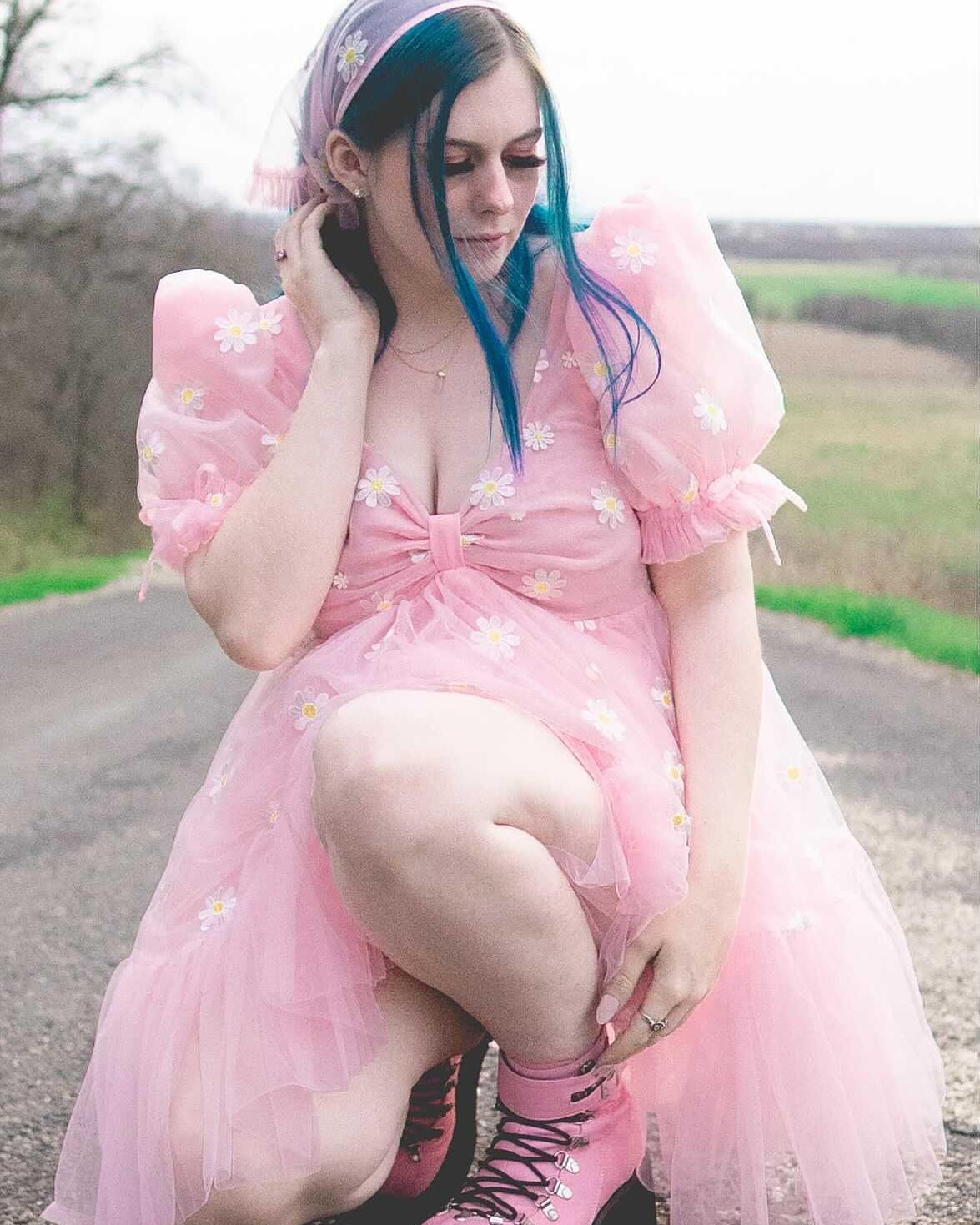 Tüllkleid in rosa mit Puffärmel