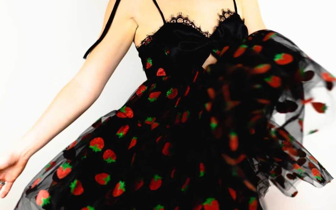 Black Strawberry Dress fertig gestellt